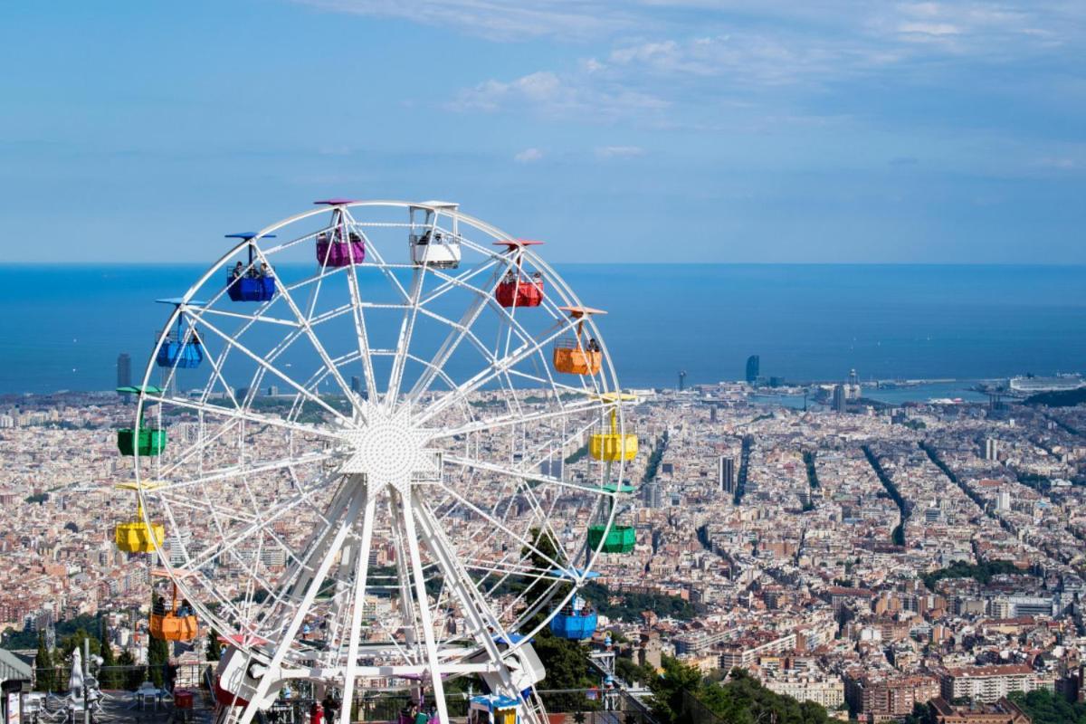 Barcelona Fira & Camp Nou Stadium لوسبيتاليت دي يوبريغات المظهر الخارجي الصورة